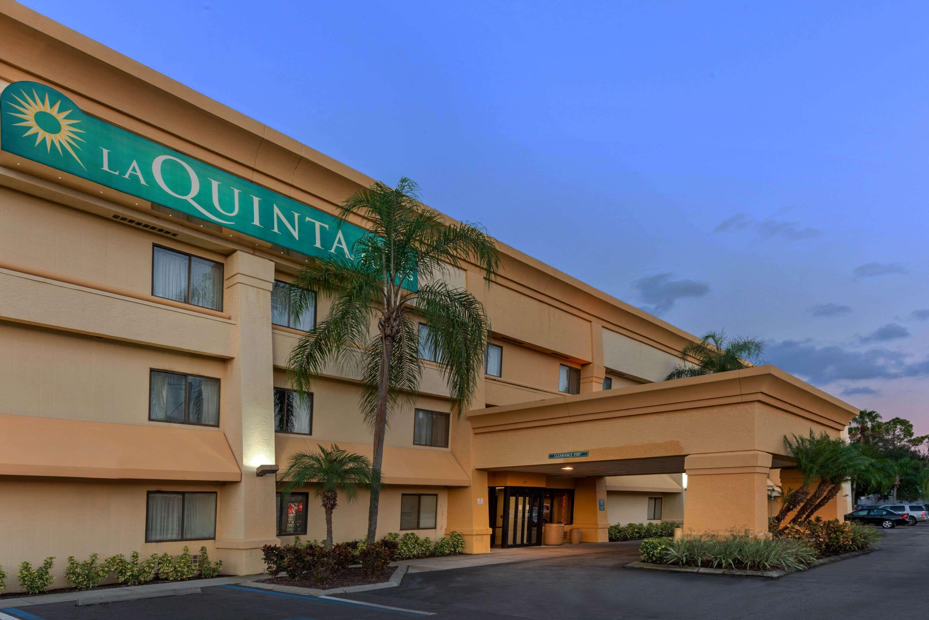 Hotel La Quinta By Wyndham Tampa Brandon West à Heartland Extérieur photo