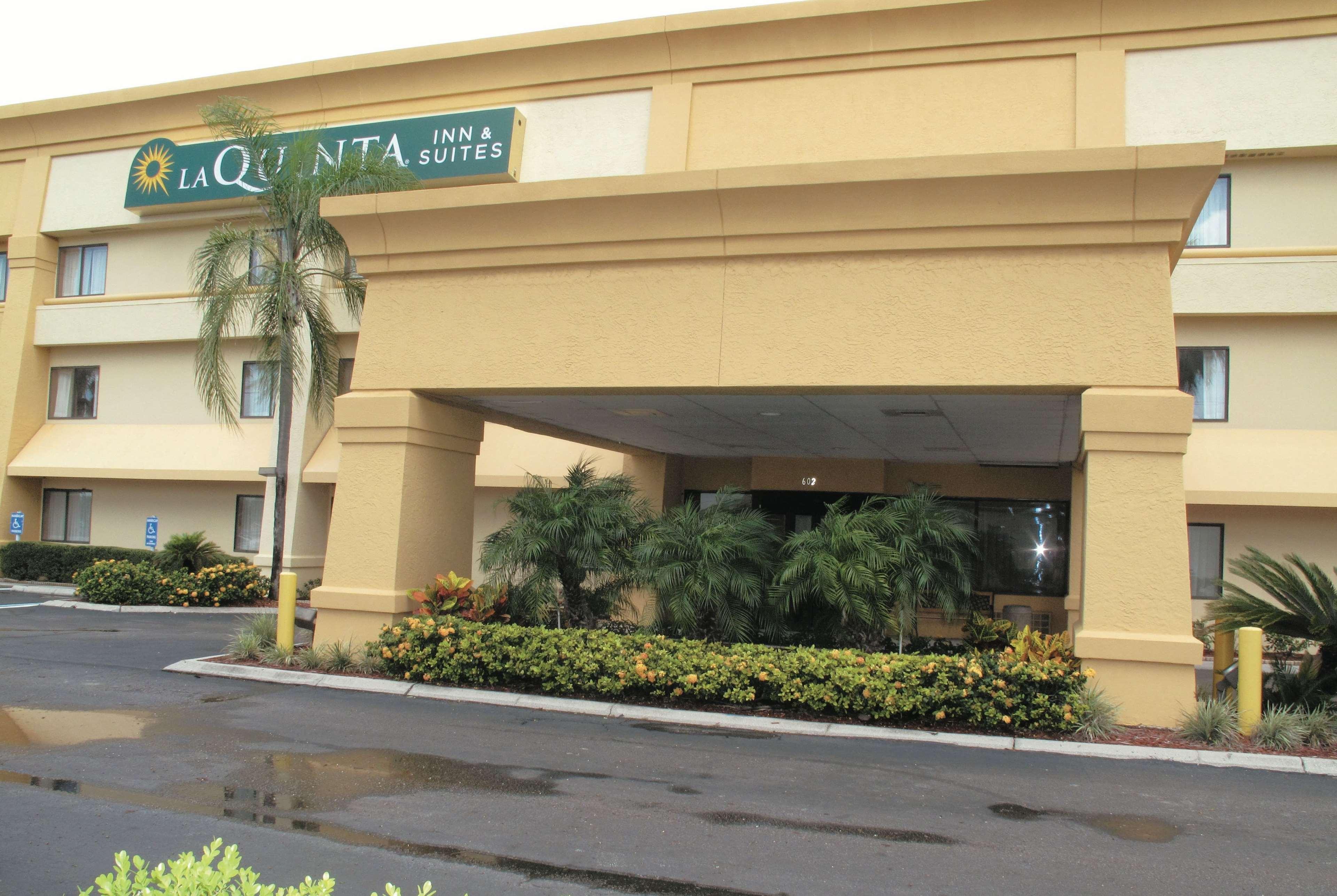 Hotel La Quinta By Wyndham Tampa Brandon West à Heartland Extérieur photo