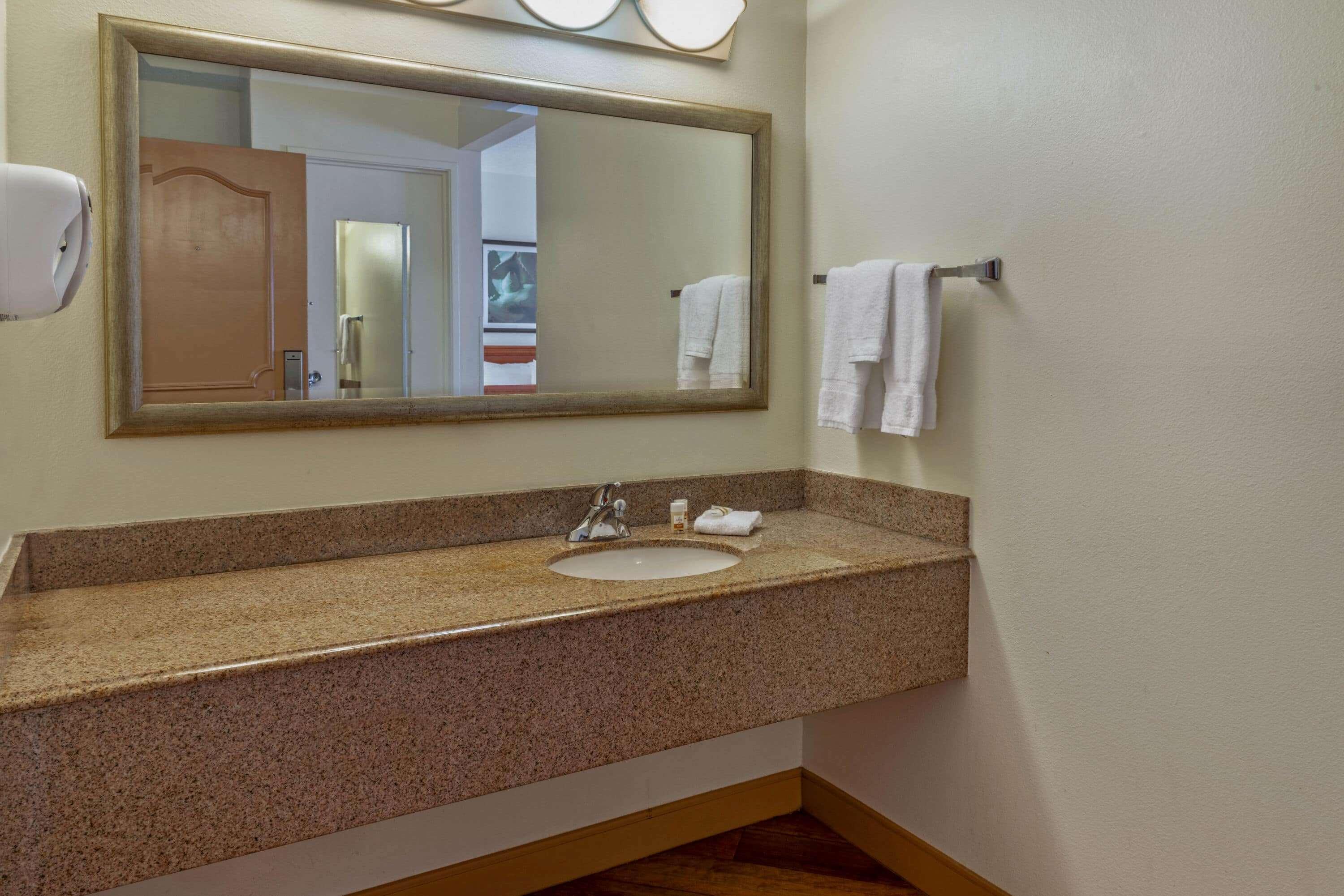 Hotel La Quinta By Wyndham Tampa Brandon West à Heartland Extérieur photo
