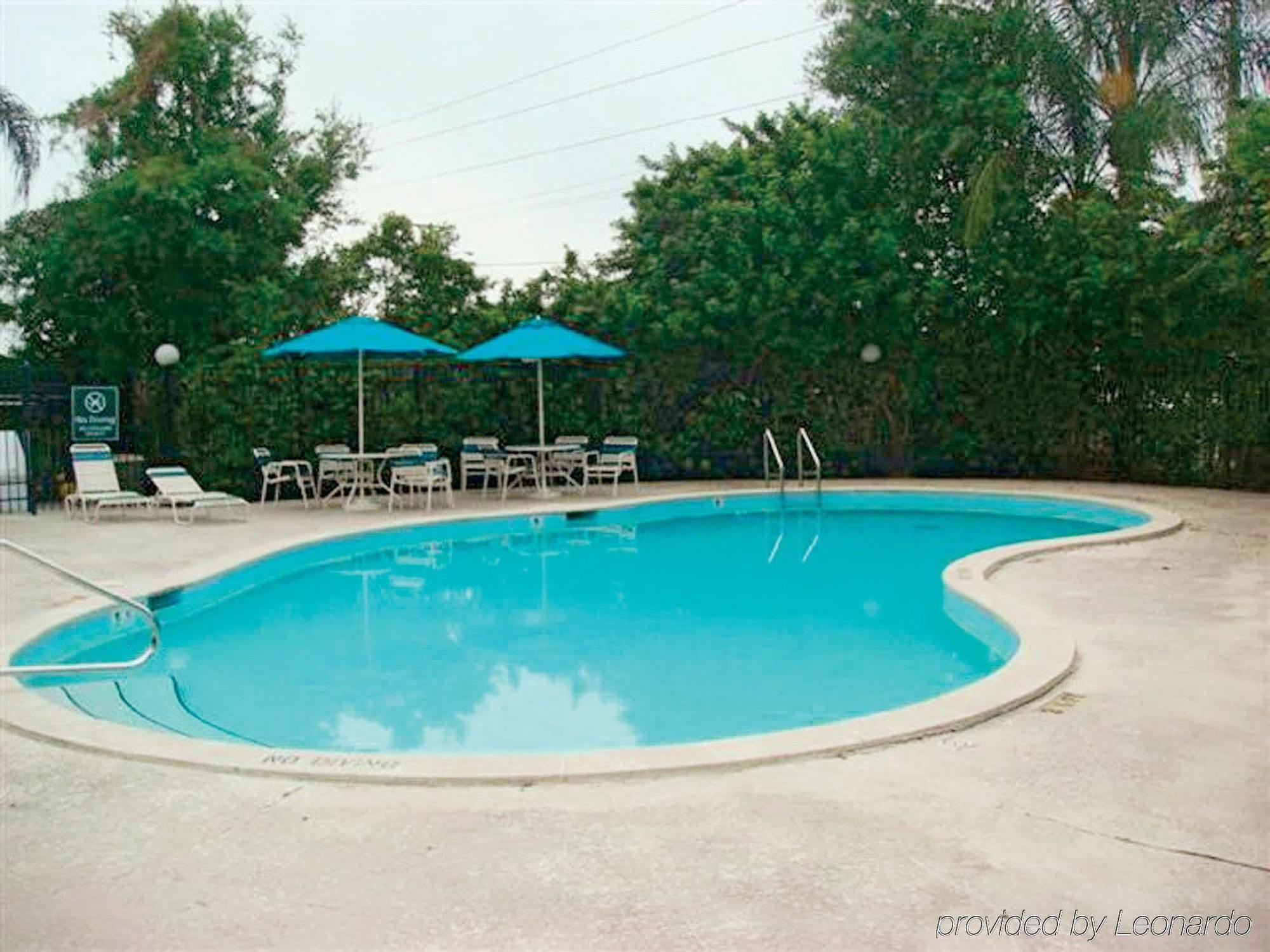 Hotel La Quinta By Wyndham Tampa Brandon West à Heartland Extérieur photo