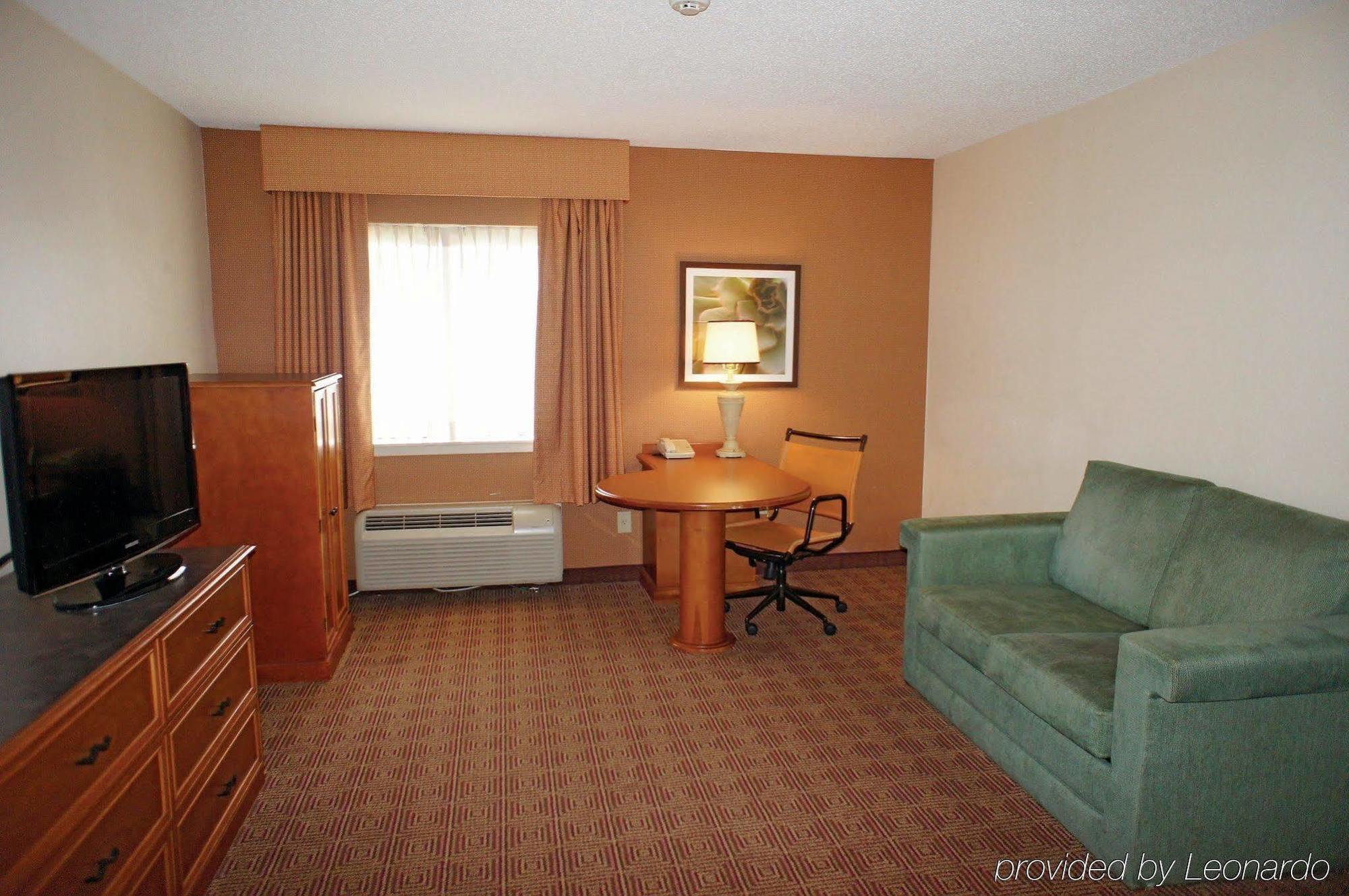 Hotel La Quinta By Wyndham Tampa Brandon West à Heartland Extérieur photo