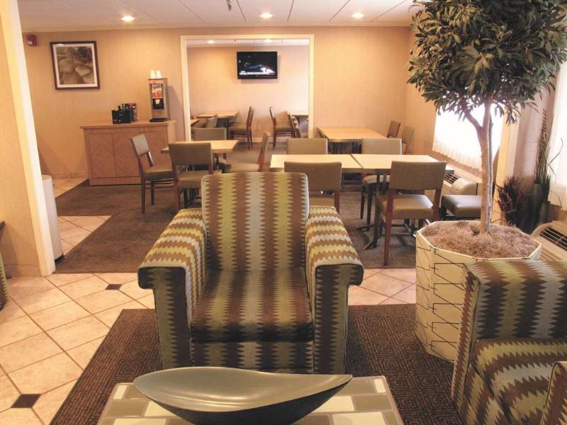 Hotel La Quinta By Wyndham Tampa Brandon West à Heartland Extérieur photo