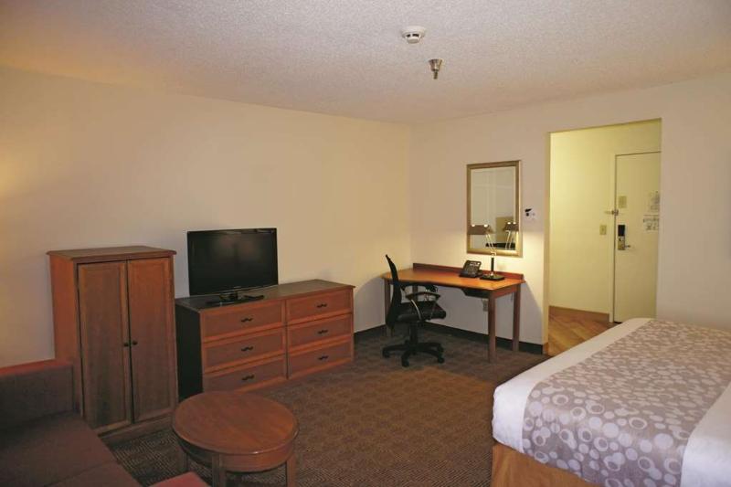 Hotel La Quinta By Wyndham Tampa Brandon West à Heartland Extérieur photo