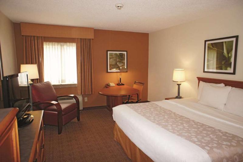 Hotel La Quinta By Wyndham Tampa Brandon West à Heartland Extérieur photo